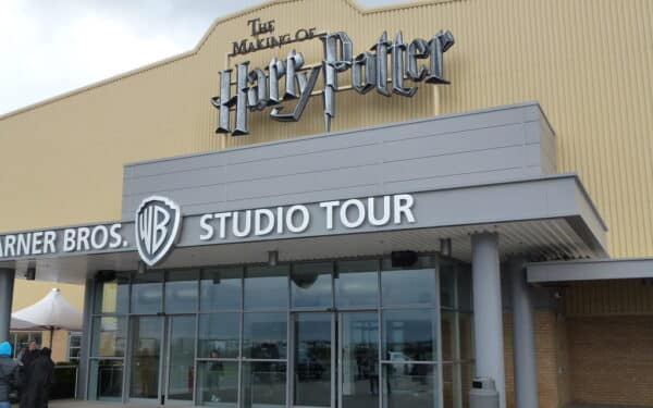 Holivudo milžinė kryžkelėje: didžiausia metų sandorio drama įsibėgėja