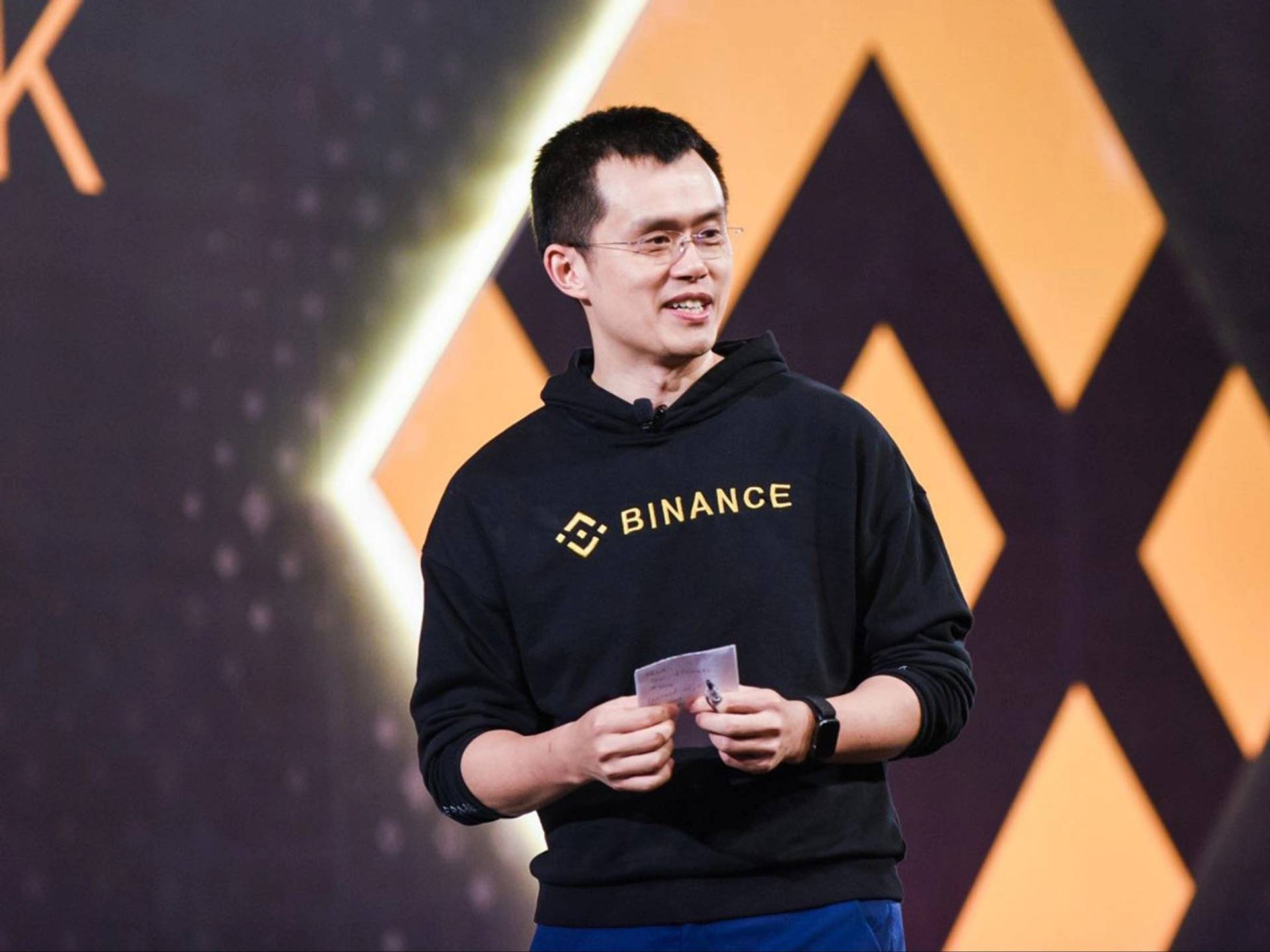 Skandalingi kaltinimai „Binance“: buvęs vadovas atskleidė, kas išties kaltas dėl spalio griūties