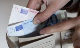 Pinigai. Openverse nuotr.