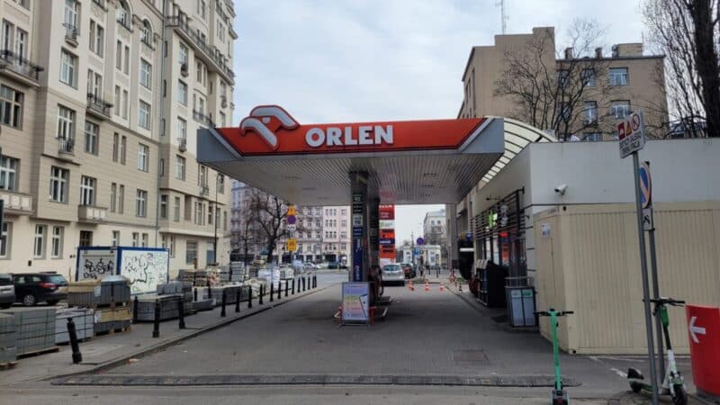 Kuro kainų kilimo akivaizdoje energetikos ministras įspėja: būtina derinti veiksmus su Lenkija