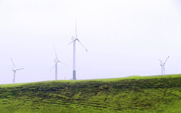 Japonijoje statomas naujas vėjo parkas, projekte ir „Tesla“ energijos kaupimo sistema