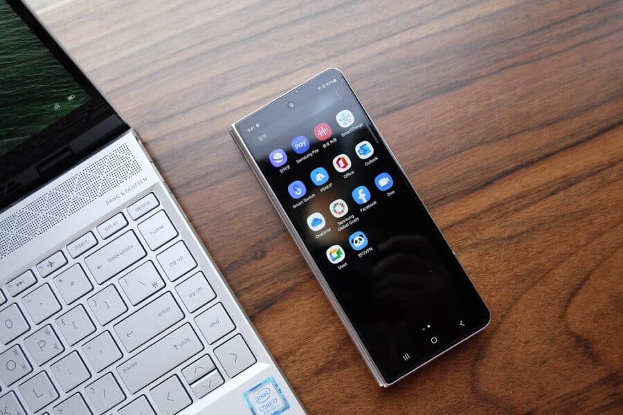 Išmanusis telefonas. Openverse nuotr.