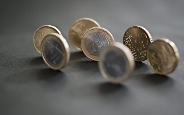 Įsivedus eurą kainos juda aukštyn, ekspertai įspėja dėl tolimesnio augimo