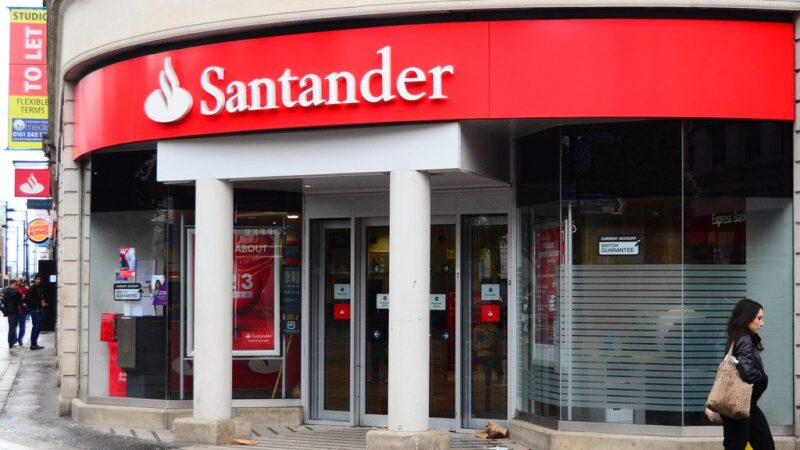 „Santander“ plečiasi JAV rinkoje: skelbia apie 12,2 mlrd. JAV dolerių vertės sandorį