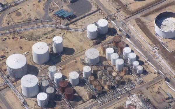 Dėl karo Artimuosiuose Rytuose – precedento neturintis sprendimas naftos rinkoje