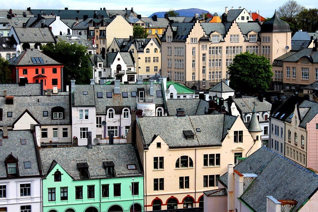 Norvegija imasi griežtesnės kontrolės, kas laukia naujai atvykstančių ukrainiečių?