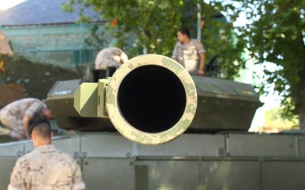 „Rheinmetall“ skelbia apie rekordinį pelną, tačiau investuotojai pardavinėja akcijas