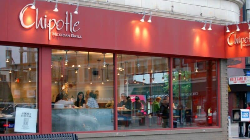 „Chipotle“ praranda klientus, investuotojai jau ima abejoti ir augimo istorija