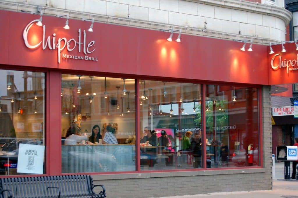 „Chipotle“ praranda klientus, investuotojai jau ima abejoti ir augimo istorija