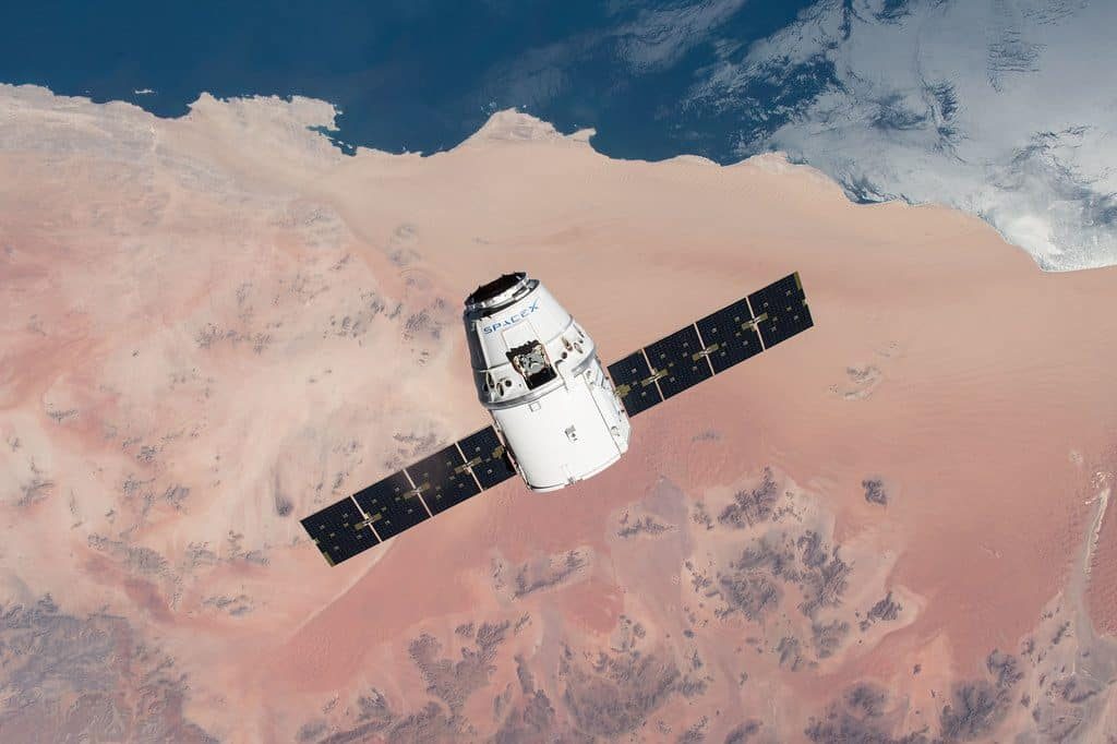Slapti planai Mėnulio užkariavimui, Muskas meta iššūkį net ir NASA
