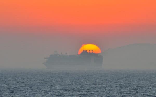 Krizė Hormuzo sąsiauryje keičia logistiką, jau ieškoma naujų naftos kelių