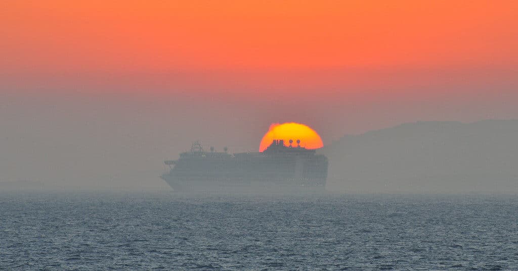 Krizė Hormuzo sąsiauryje keičia logistiką, jau ieškoma naujų naftos kelių