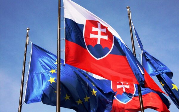 ES vienybė braška: Slovakija grasina sužlugdyti sankcijas Rusijai dėl naftotiekio „Družba“