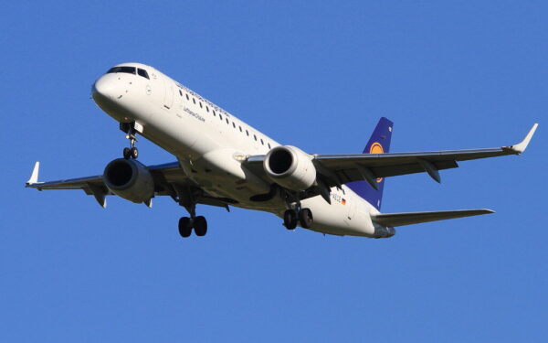 Keleiviams – dideli nepatogumai: Dėl pilotų streiko skrydžiai iš Vilniaus į Frankfurtą nevyks, pasitikrinkite