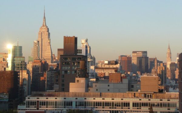 Niujorkas svarsto radikalų sprendimą: gali tekti mokėti už parkavimą gatvėse