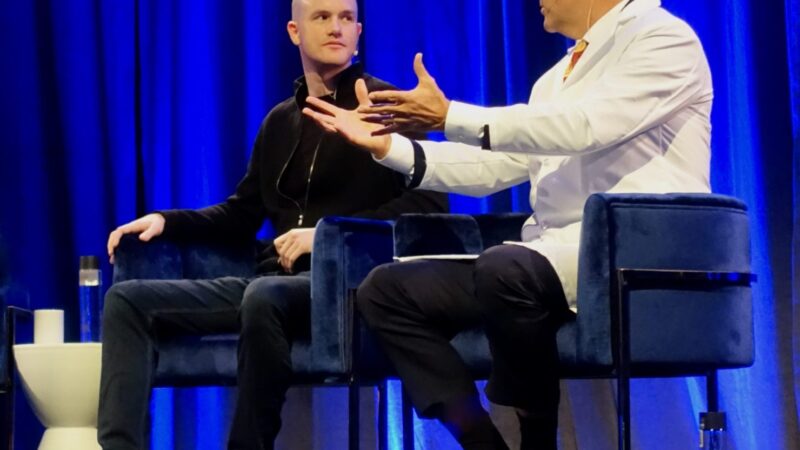 Kriptovaliutų birža „Coinbase” Europoje pristatė naują produktų krepšelį su ateities sandoriais