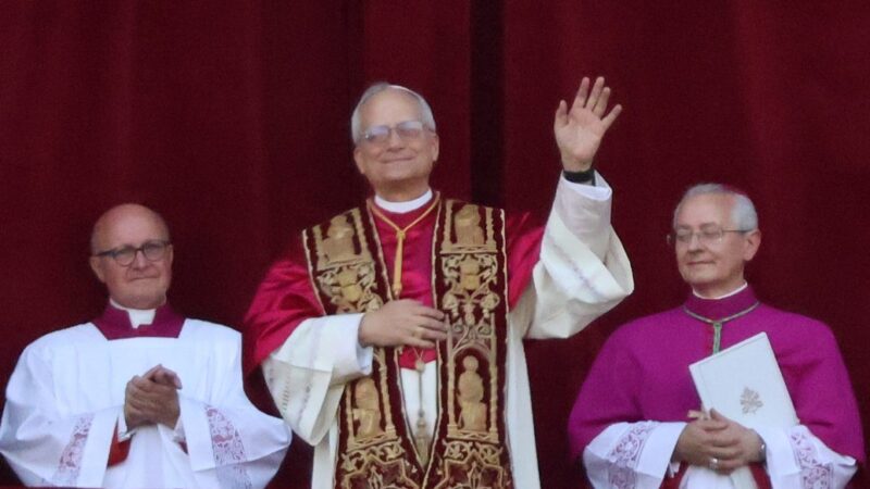 Popiežiaus žinia kelia diskusijas: kviečia rodyti gailestingumą išnaudojimu kaltintiems kunigams