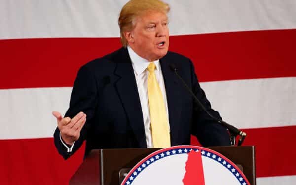 Pentagonas griežtina taisykles žurnalistams: uždaro spaudos erdves ir įveda palydą