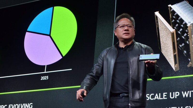 Naujas „ChatGPT“ konkurentas: „Nvidia“ vadovas išskyrė šį dirbtinio intelekto įrankį