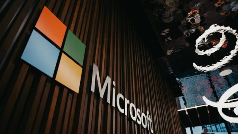 Technologijų milžinė tikrinama iš naujo: siekiama apriboti „Microsoft“ įtaką rinkoje