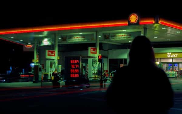 Įvedamos degalų kainų lubos: trumpas palengvinimas ar pavojingas žingsnis ekonomikai?