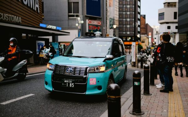 Robotaksi sustojo vidury eismo: incidentas kelia naujus klausimus dėl saugumo