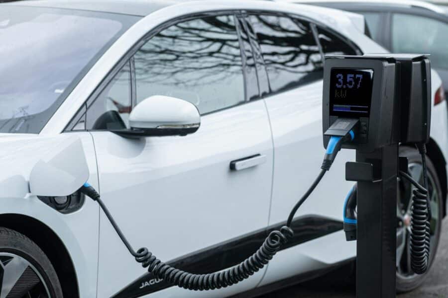 Elektrinis automobilis. Pexels nuotr.