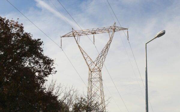 Nemaloni žinia vartotojams: elektra brango, tačiau vienos priežasties nėra