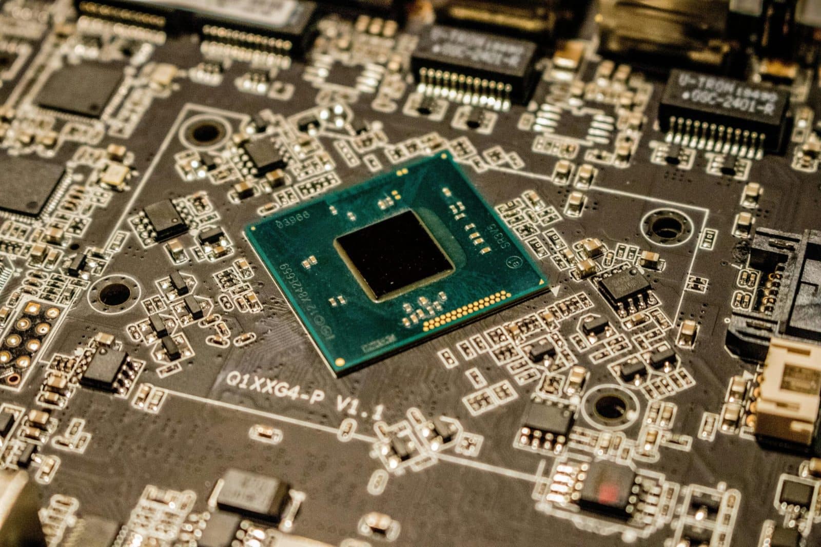 „Micron“ akcijos krenta: po stiprių rezultatų rinkoje kyla klausimai, kas iš tiesų vyksta?