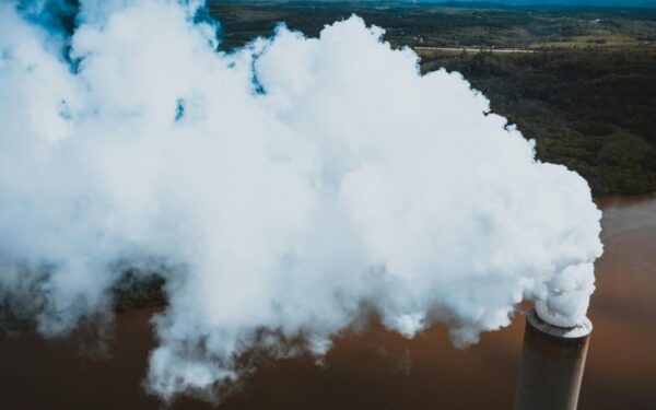 Briuselio peticijos mįslė – pramonės milžinės atsiriboja nuo CO2 mažinimo