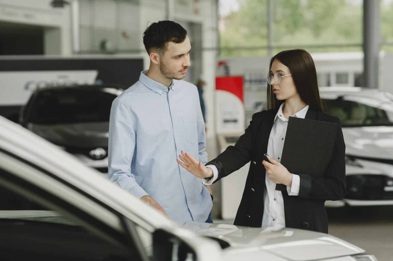 Automobilio pirkimas baigėsi problemomis: nuostoliai siekia tūkstančius eurų