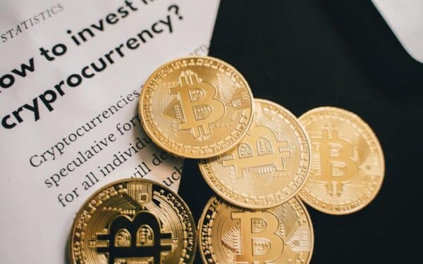 Lenkai – vieninteliai Europos Sąjungoje: šalyje dar neįgyvendintas MiCA reglamentas