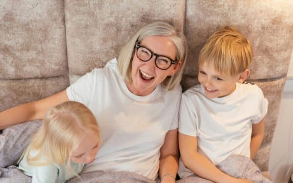 Kintanti darbo rinka diktuoja naujas taisykles: ar anūkadieniai taps nauju standartu Lietuvoje?