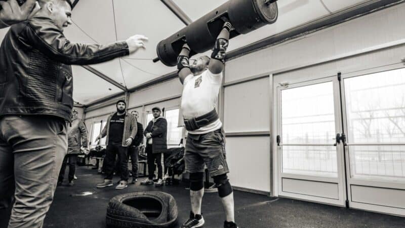 Dalyvavimas Rusijoje kainavo brangiai: galiūnai nebekviečiami į varžybas Lietuvoje