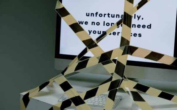 Griežtas sprendimas: rusams ir baltarusams teks palikti darbo vietas