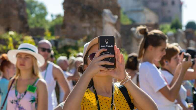 Turizmas atsigauna, bet ne iki galo: kas stabdo užsienio keliautojų srautus?