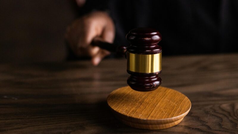 Teismo sprendimas sukėlė klausimų: keturi politikai išvengė baudžiamosios atsakomybės „čekiukų“ bylose