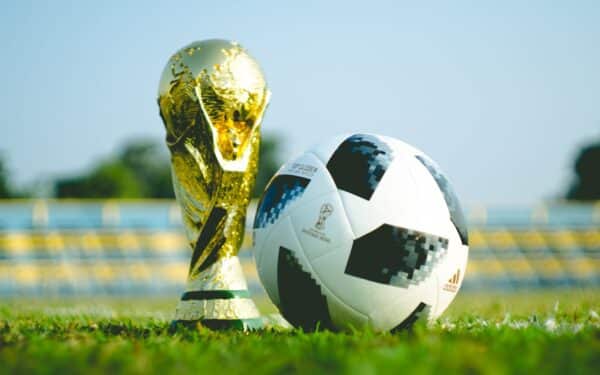 Ar tai brangiausias čempionatas istorijoje? FIFA kainodara ir politika jau sulaukė kritikos