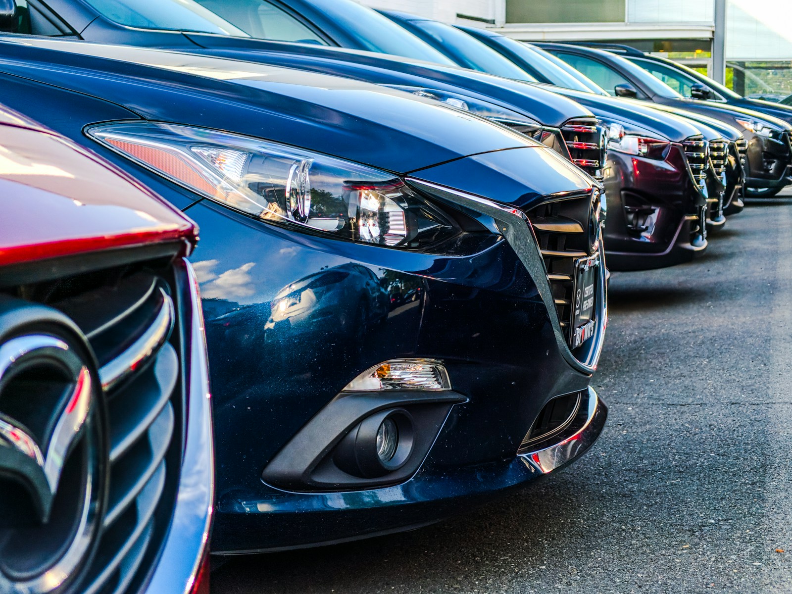„Manheim“ indeksas: naudoti automobiliai brangsta dėl ribotos rinkos pasiūlos