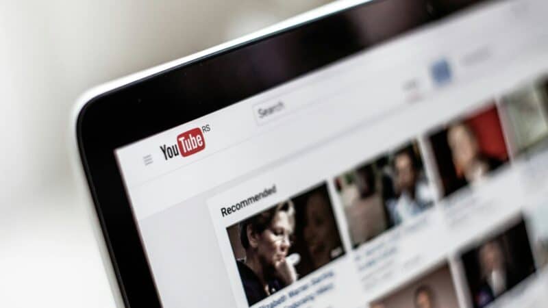 „YouTube“ eksperimentas: ar žiūrovų komentarai gali laikinai išjungti reklamas?