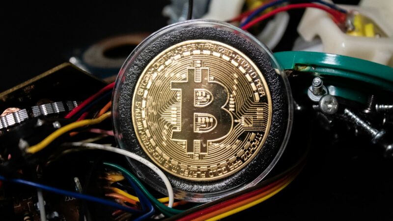 2028 m. „Bitcoin“ halvingas: išgyvens tik kasėjai su ilgalaikiais energijos kontraktais