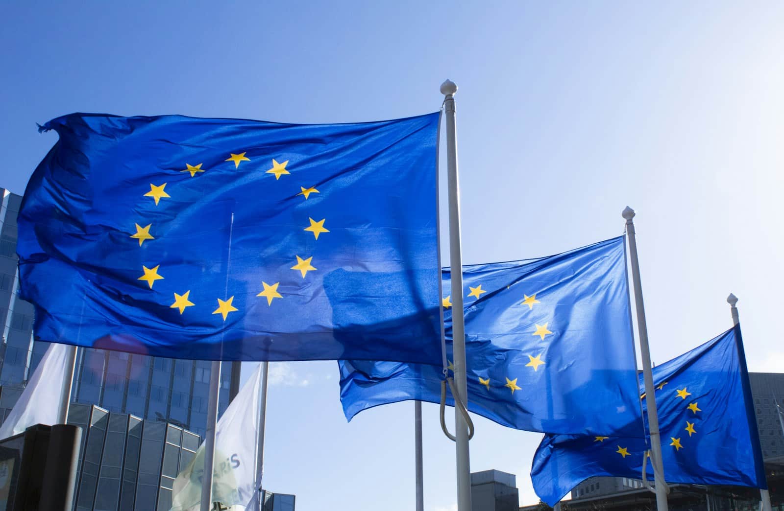Įspėjimas investuotojams: „UBS“ siunčia signalą, Europa ir Indija tampa pažeidžiamos