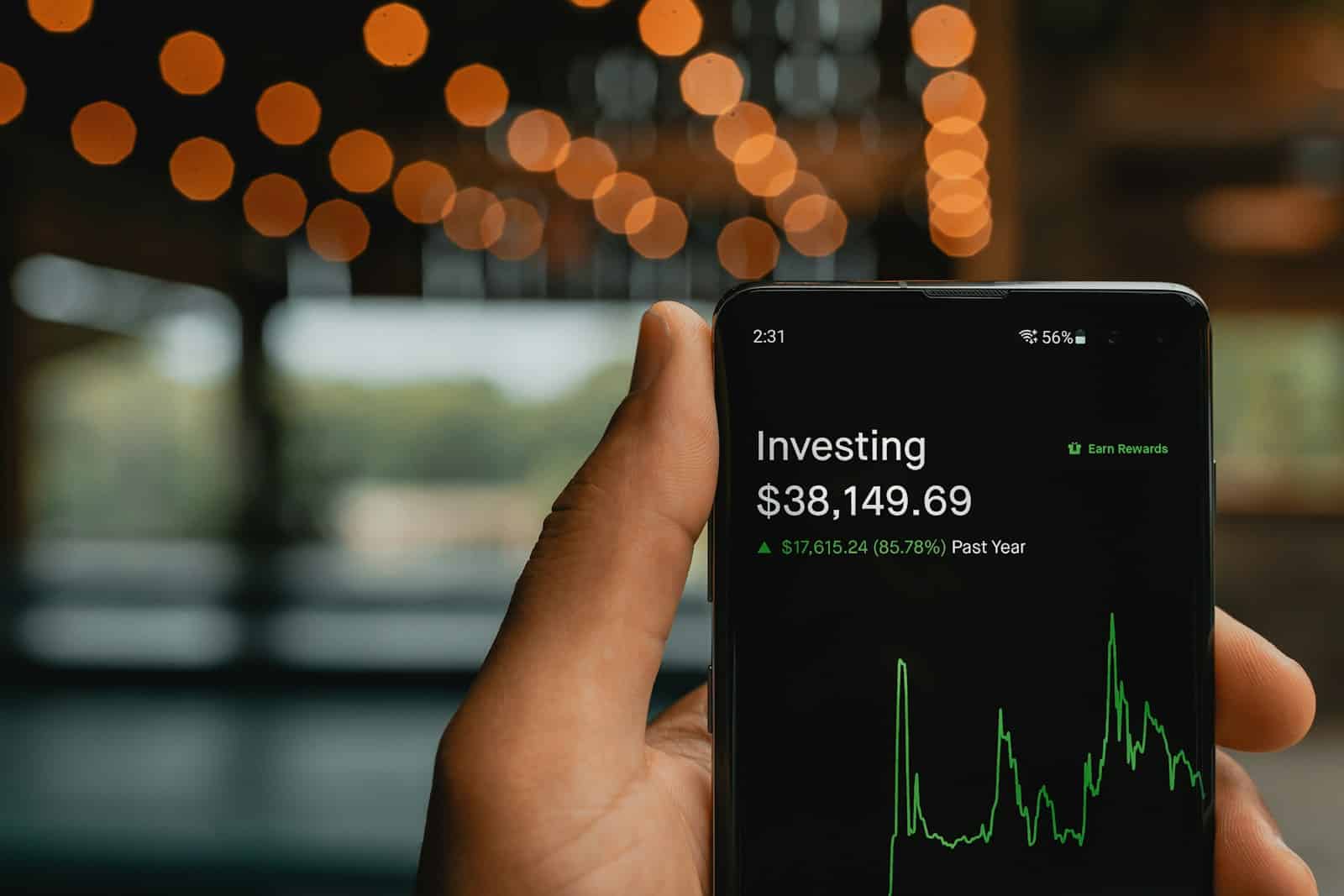 Investavimas į energetikos akcijas: ETF privalumai, rizikos ir grąžos galimybės