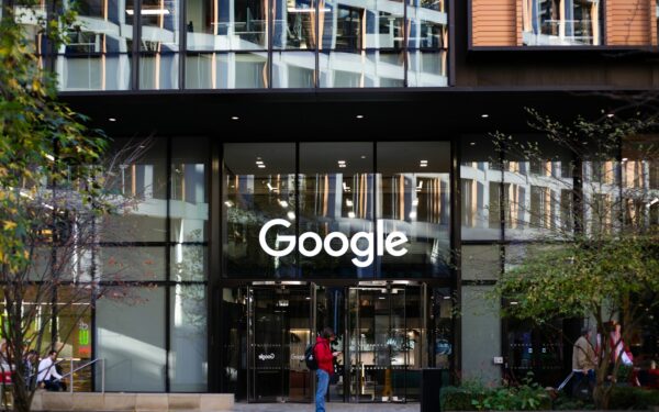Vienas brangiausių vadovų pasaulyje? Atskleista, kiek turėtų uždirbti „Google“ vadovas