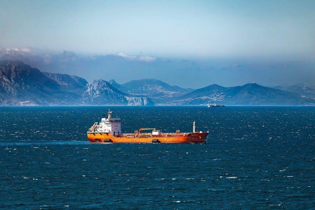 Iranui užvėrus Hormūzo sąsiaurį, Azija randa ir visiškai naujus kelius