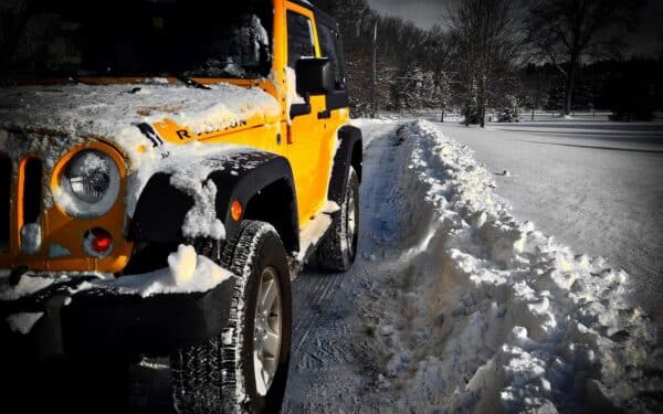 „Jeep“ strateginis posūkis: naujuose modeliuose naudojamos „Toyota“ technologijos