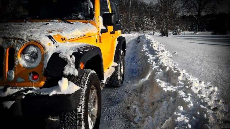 „Jeep“ strateginis posūkis: naujuose modeliuose naudojamos „Toyota“ technologijos