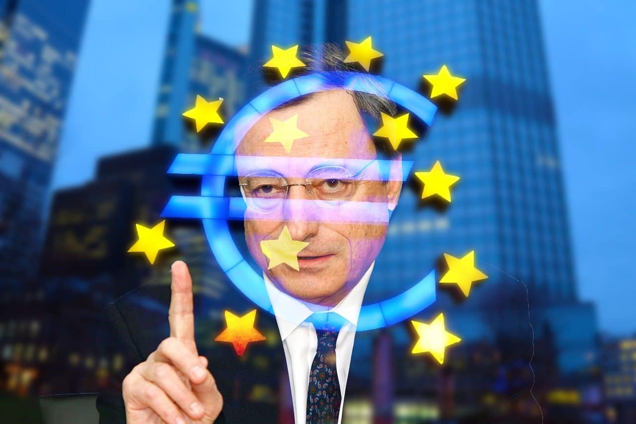 Analitikai įspėja: užsitęsus energijos kainų augimui Europos Centrinis Bankas gali griežtinti politiką