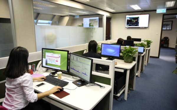 JAV finansų sektoriaus darbo pasiūlymai artėja prie recesijai būdingų lygių