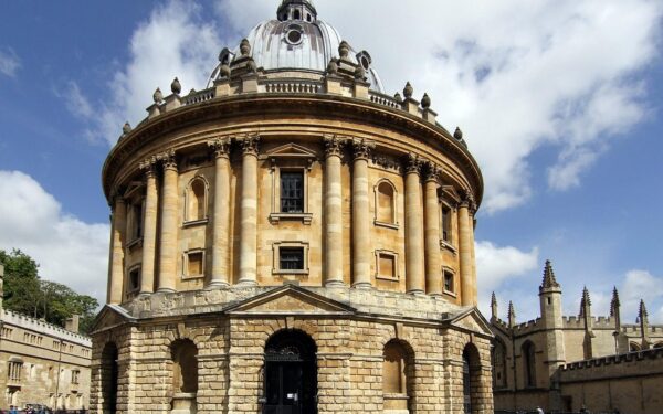 ES spaudžia Londoną: studijos britų universitetuose europiečiams gali atpigti